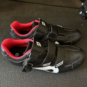 Like-new Peloton 41 Cycling Shoes